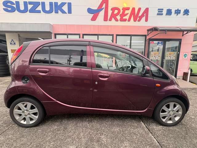 2010 Mitsubishi i – thumbnail 3