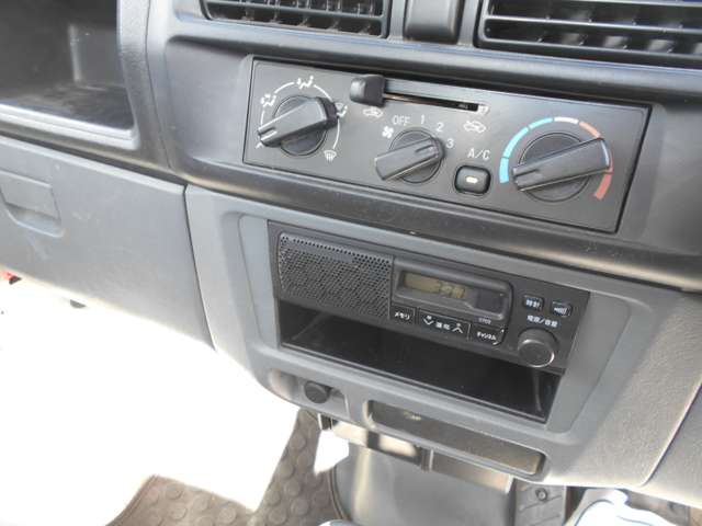 2009 Nissan Clipper Truck – thumbnail 4