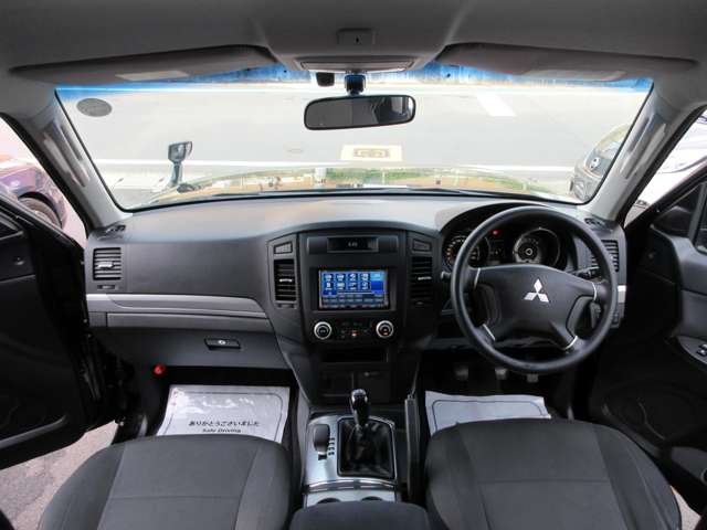 2010 Mitsubishi Pajero – thumbnail 3