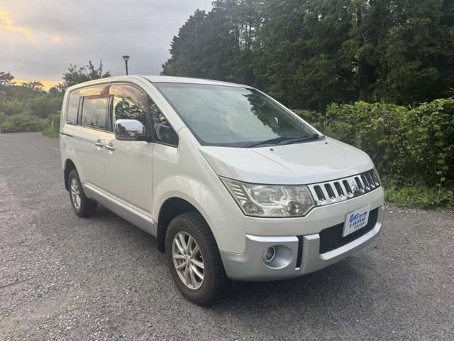 2008 Mitsubishi Delica D:5 – thumbnail 3