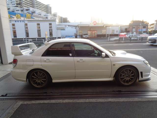 2006 Subaru Impreza STI – thumbnail 4
