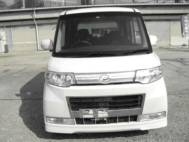 2010 Daihatsu Tanto – thumbnail 3