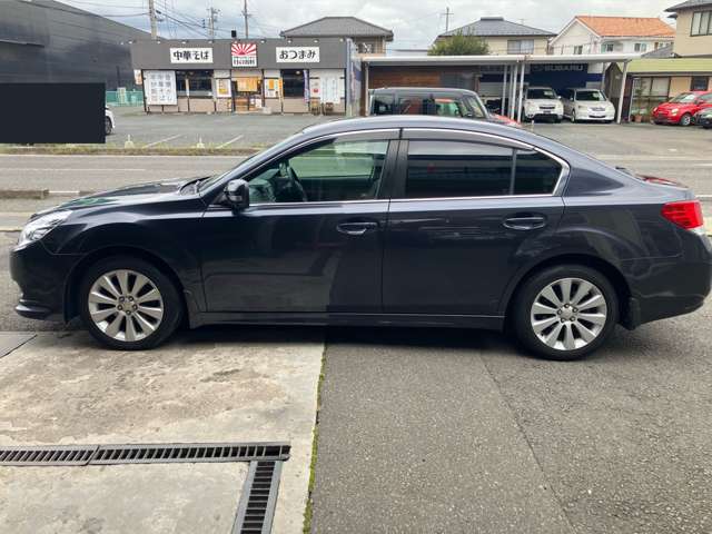 2010 Subaru Legacy B4 – thumbnail 4