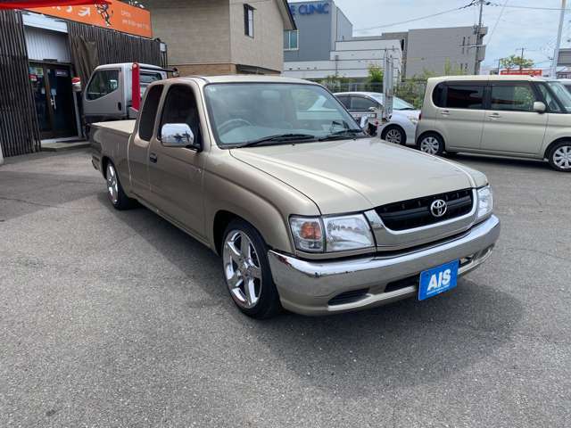 2002 Toyota Hilux – thumbnail 3