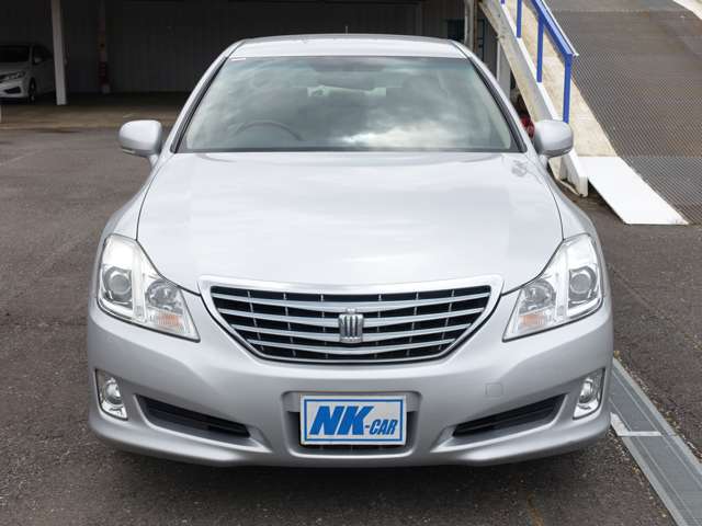 2008 Toyota Crown Royal – thumbnail 2