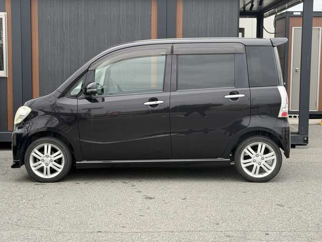 2010 Daihatsu Tanto Exe – thumbnail 3