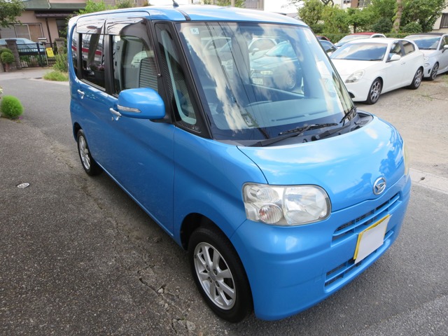 2010 Daihatsu Tanto