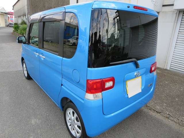 2010 Daihatsu Tanto – thumbnail 2