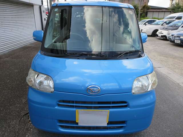 2010 Daihatsu Tanto – thumbnail 4
