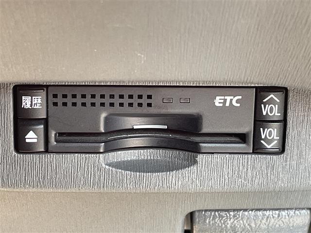 2011 Toyota Prius – thumbnail 4