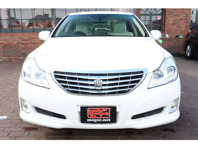 2008 Toyota Crown Royal – thumbnail 3
