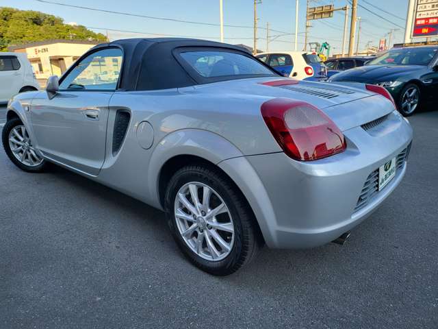 2002 Toyota MR-S – thumbnail 2