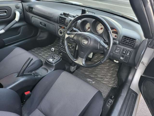 2002 Toyota MR-S – thumbnail 3