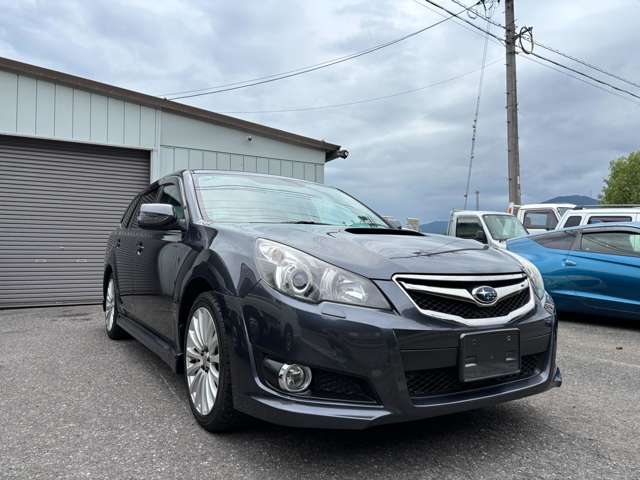 2010 Subaru Legacy Touring Wagon – thumbnail 4