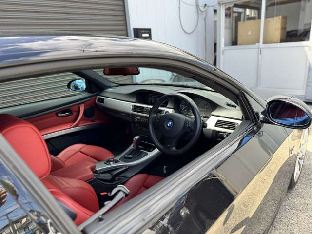 2009 BMW 3 Series Coupe – thumbnail 2