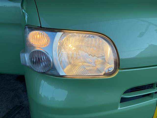 2010 Daihatsu Tanto – thumbnail 4