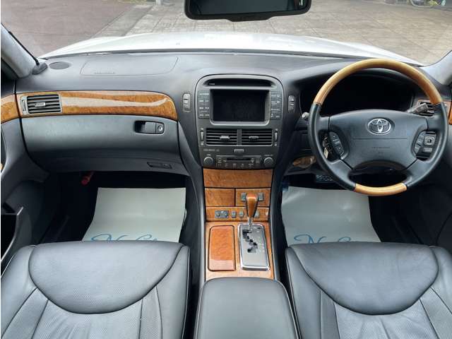 2001 Toyota Celsior – thumbnail 3
