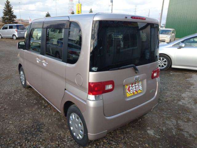 2010 Daihatsu Tanto – thumbnail 4