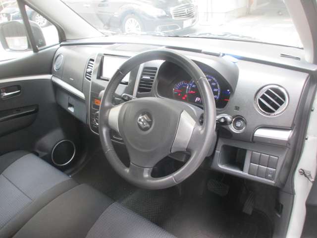 2010 Suzuki Wagon R – thumbnail 4