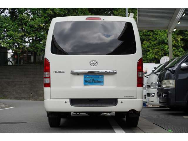2006 Toyota Hiace – thumbnail 3