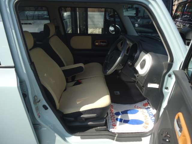 2010 Suzuki Alto Lapin – thumbnail 2