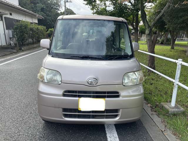 2010 Daihatsu Tanto – thumbnail 2