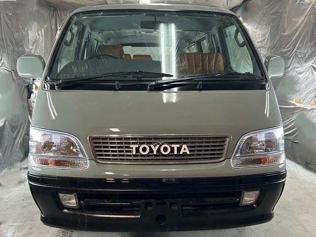 1997 Toyota Hiace – thumbnail 4