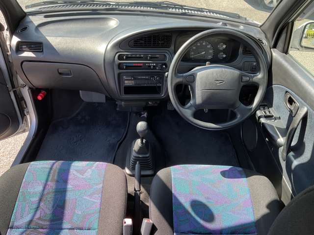 1997 Daihatsu Mira – thumbnail 4