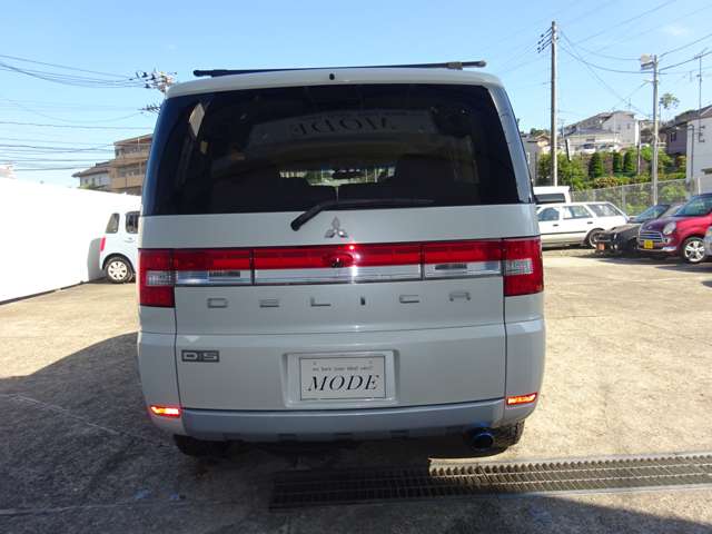 2007 Mitsubishi Delica D:5 – thumbnail 3