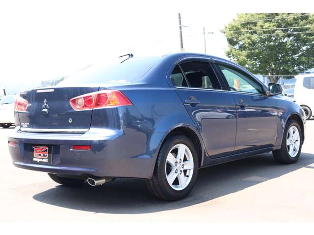 2009 Mitsubishi Galant Fortis – thumbnail 3