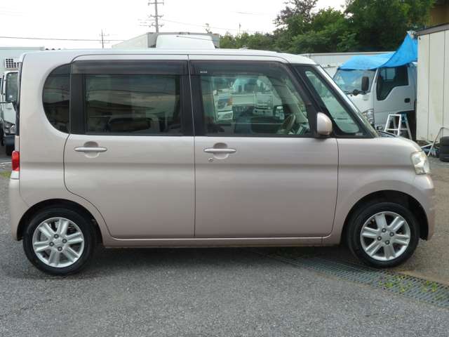 2009 Daihatsu Tanto – thumbnail 4