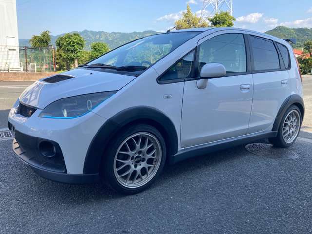 2008 Mitsubishi Colt – thumbnail 3