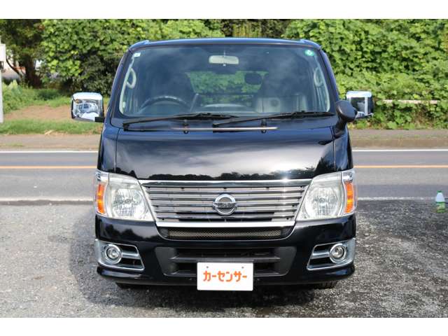 2010 Nissan Caravan – thumbnail 3
