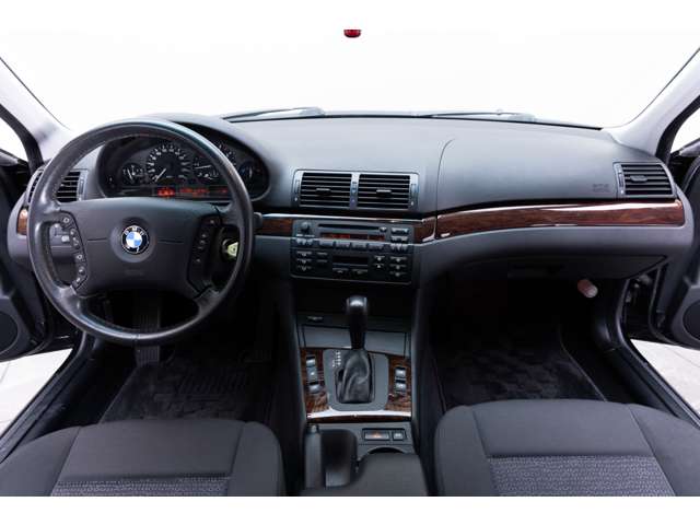 2005 BMW 3 Series – thumbnail 2
