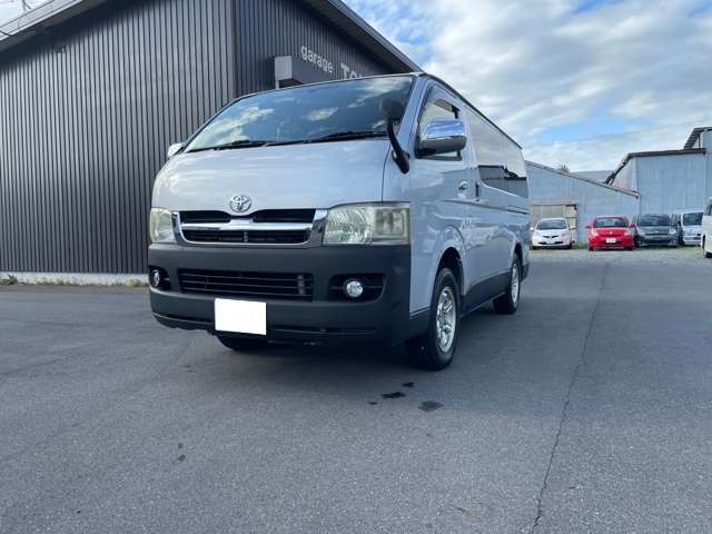 2005 Toyota Hiace – thumbnail 3