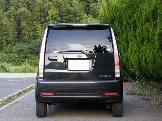 2010 Daihatsu Move – thumbnail 3