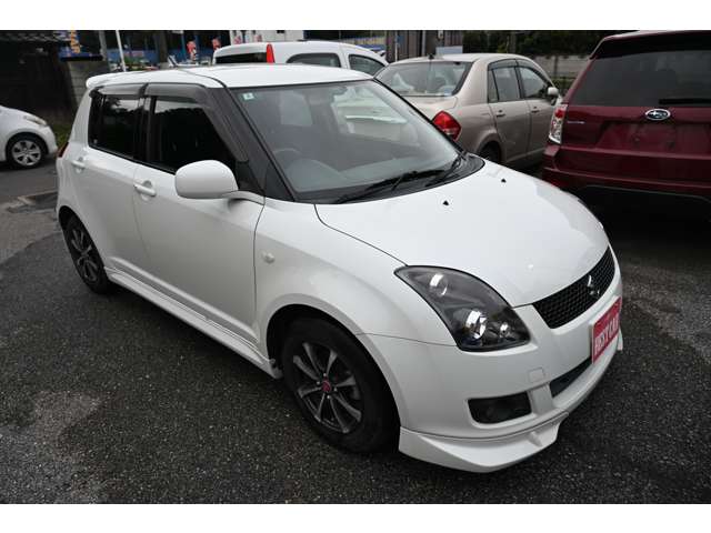 2010 Suzuki Swift – thumbnail 3