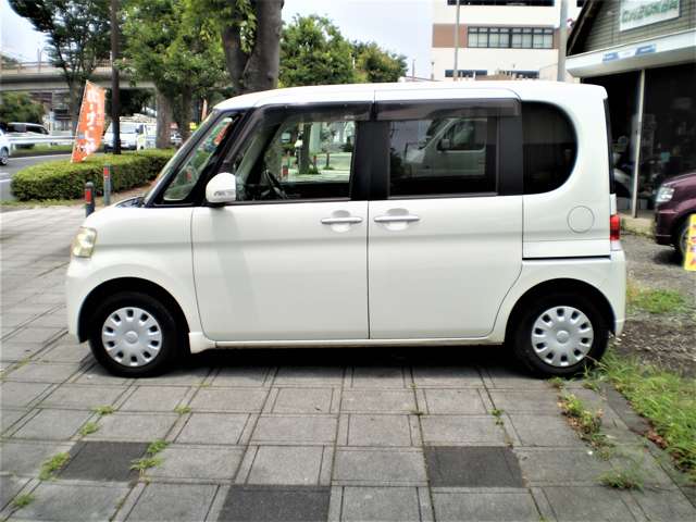 2010 Daihatsu Tanto – thumbnail 4