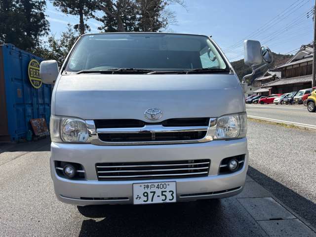 2006 Toyota Hiace – thumbnail 2