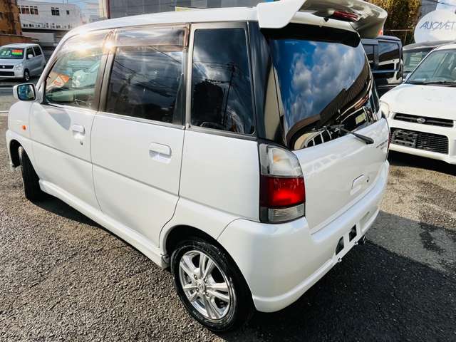 2001 Subaru Pleo – thumbnail 2