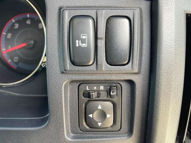 2009 Mitsubishi Delica D:5 – thumbnail 4