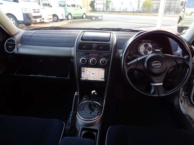 2005 Toyota Altezza – thumbnail 2