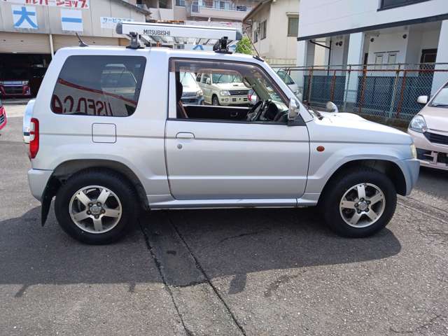 2010 Mitsubishi Pajero Mini – thumbnail 4