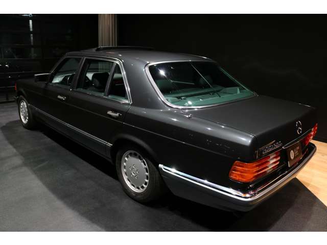 1990 Mercedes-Benz S-Class – thumbnail 3
