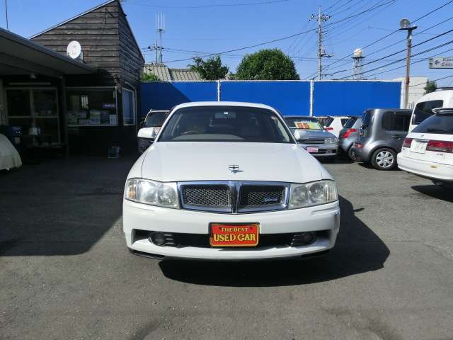 2000 Nissan Gloria – thumbnail 3