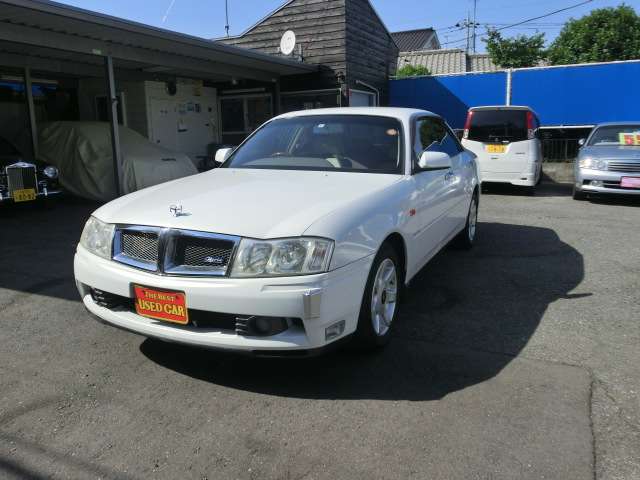 2000 Nissan Gloria – thumbnail 4