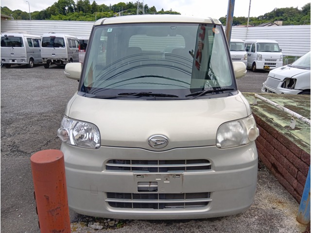 2010 Daihatsu Tanto