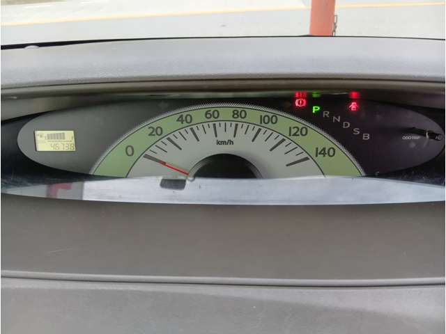 2010 Daihatsu Tanto – thumbnail 3