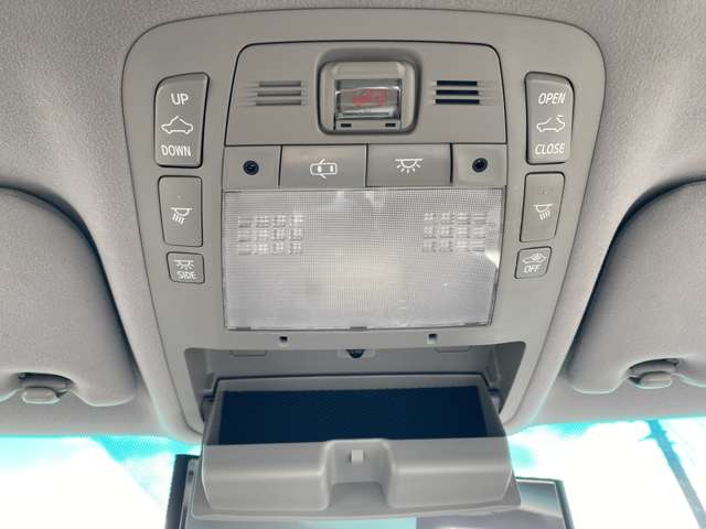 2010 Toyota Crown Athlete – thumbnail 4