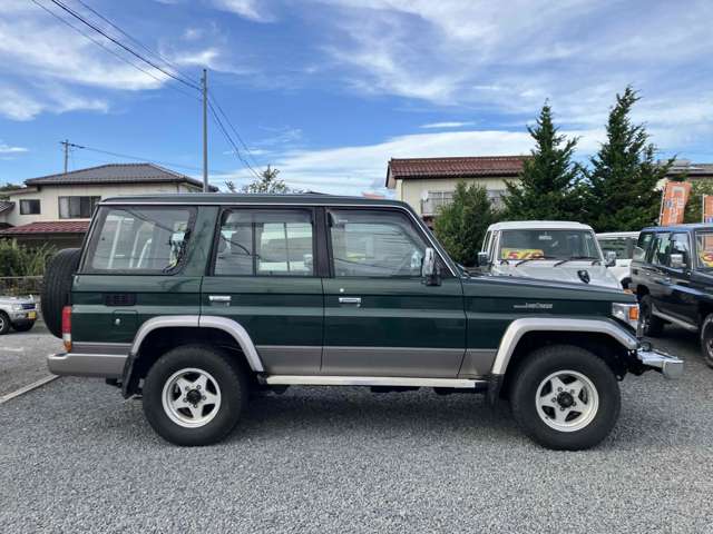 2003 Toyota Land Cruiser 70 – thumbnail 4